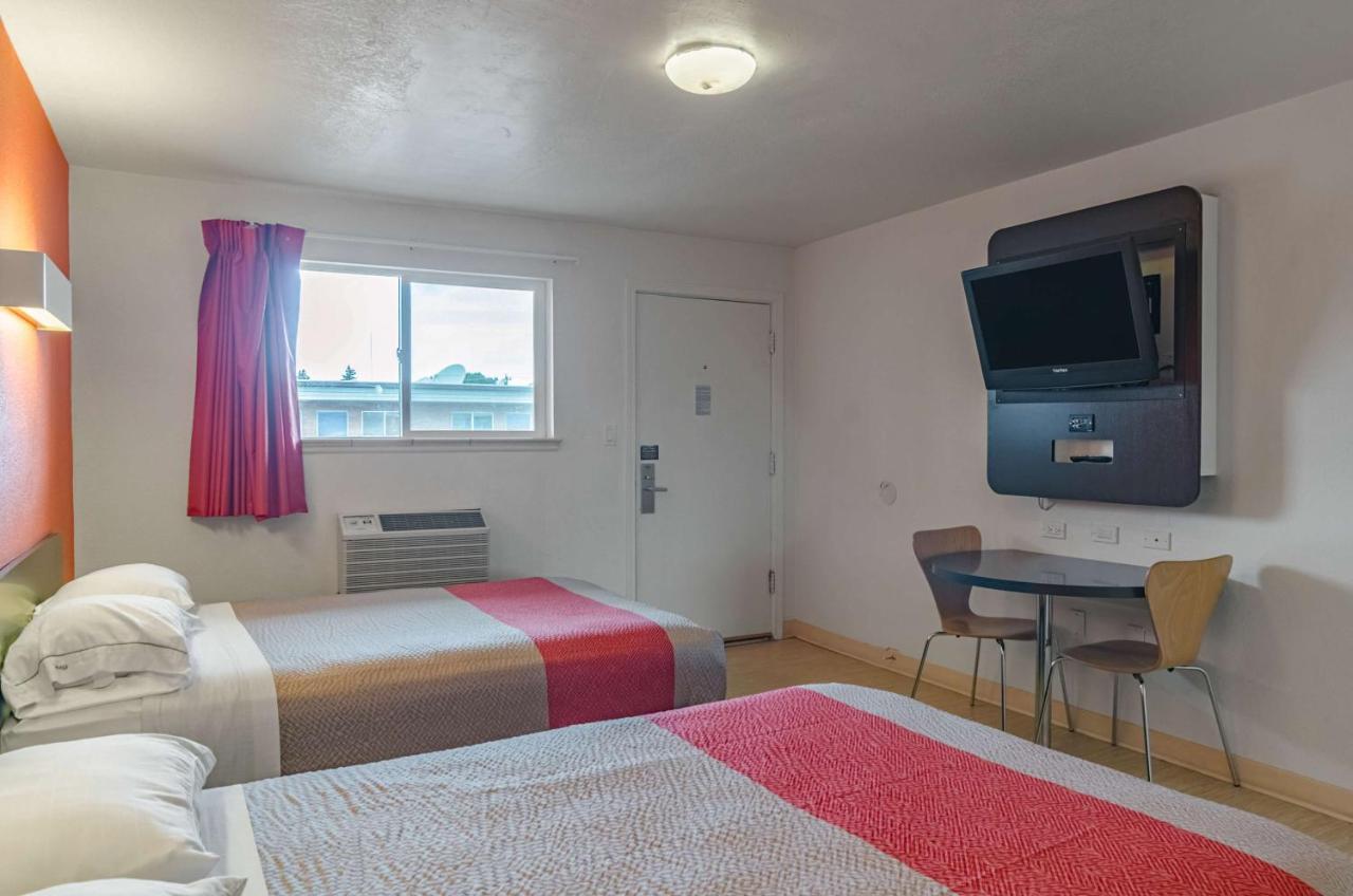Motel 6 Riverton Wy Экстерьер фото