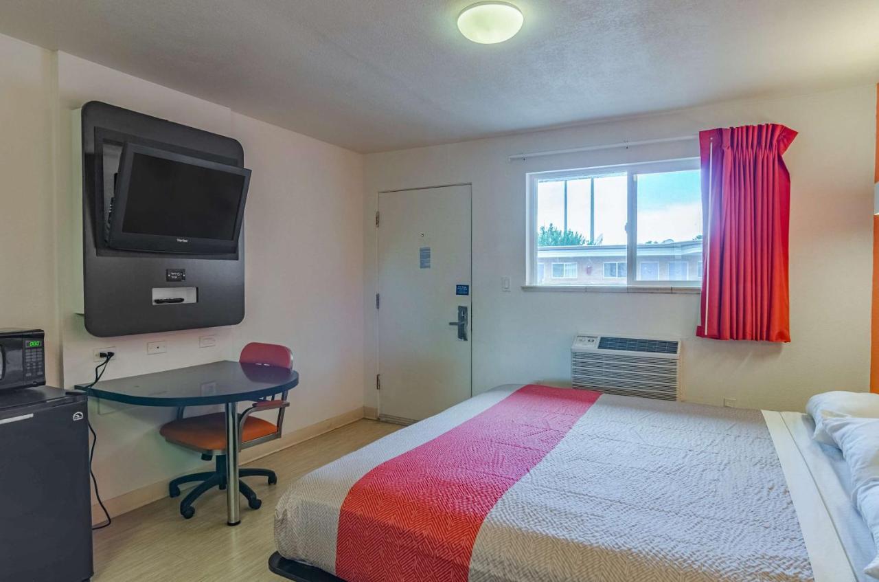 Motel 6 Riverton Wy Экстерьер фото