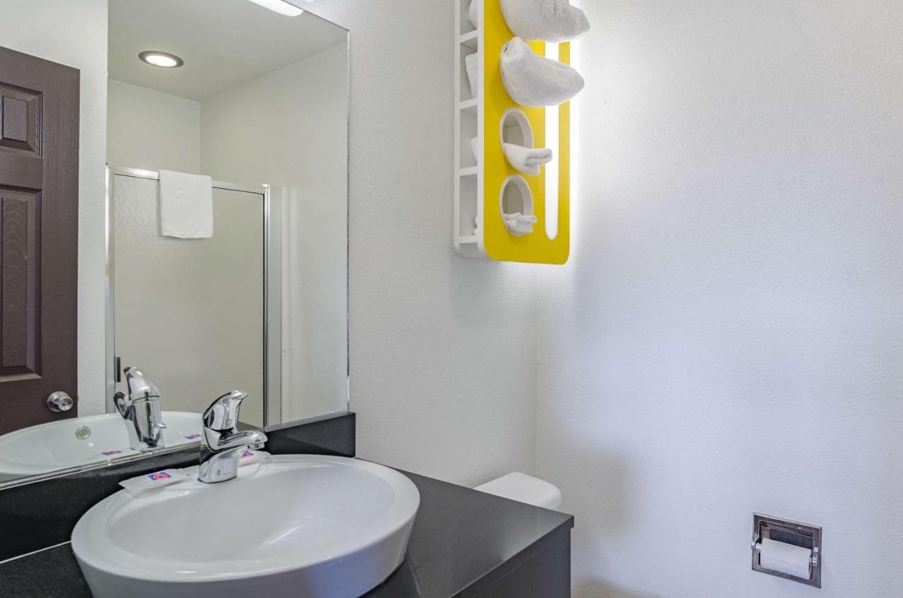 Motel 6 Riverton Wy Экстерьер фото