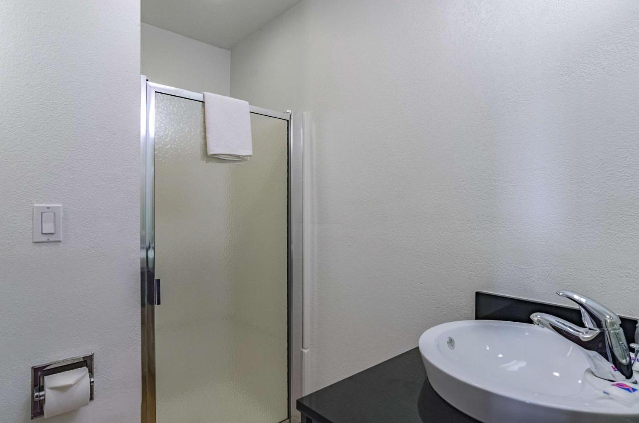 Motel 6 Riverton Wy Экстерьер фото
